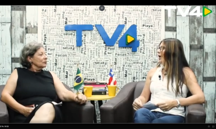 A escritora Alda Andreia recebe Aida do Livreiro