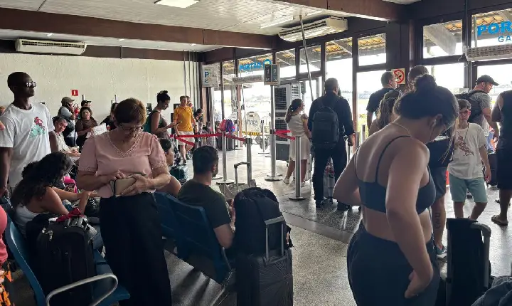 AEROPORTO INTERNACIONAL DE PORTO SEGURO: CALOR, DESCASO E O RISCO AO TURISMO DA BAHIA