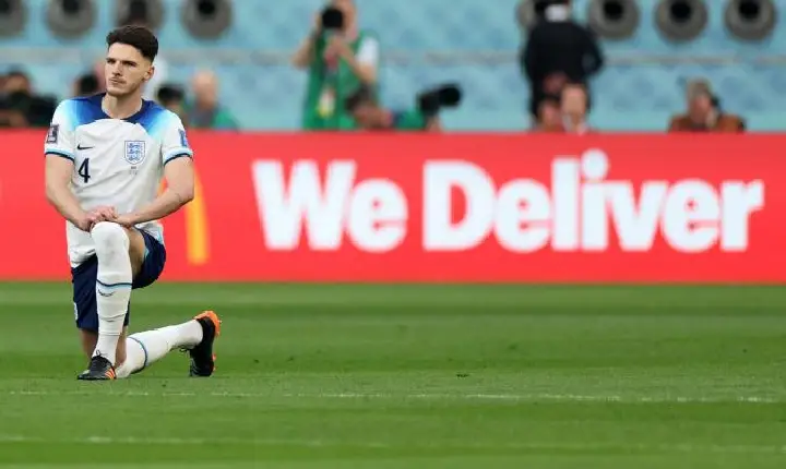 Após Fifa vetar braçadeiras, Inglaterra protesta antes de jogo contra o Irã