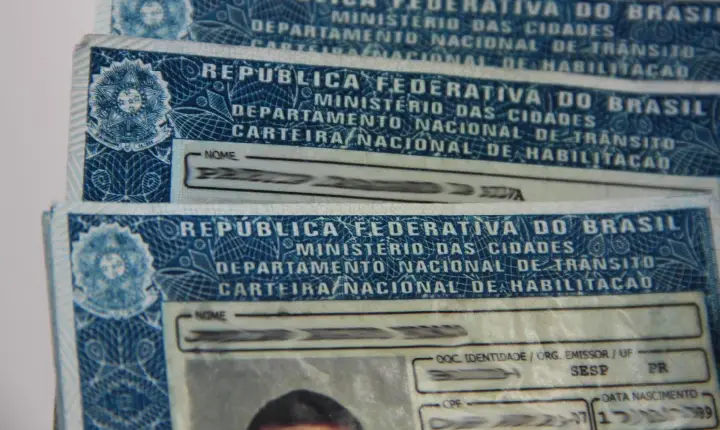 Câmara aprova MP que prevê renovação automática da CNH
