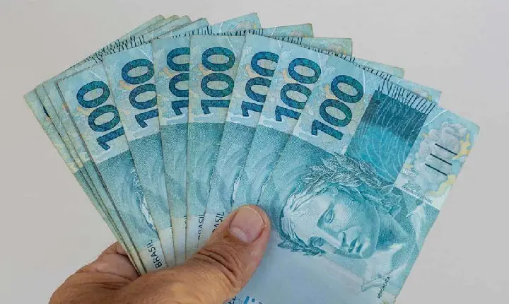 Câmara aprova salário mínimo de R$ 1.212,00