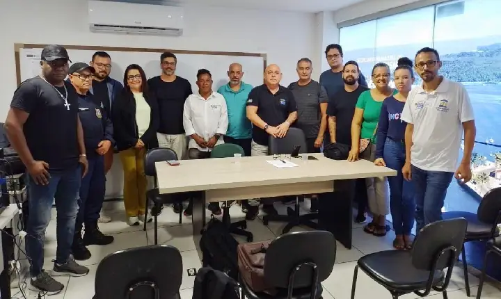 CDL e empresários da Passarela da Cultura se reúnem com secretarias para tratar da organização do corredor turístico