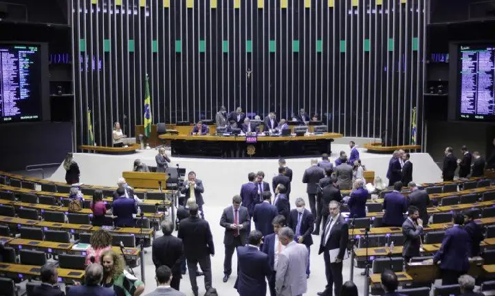 Centrão diz que Senado ‘não combinou’ texto com Câmara e dificulta votação de PEC ‘fura-teto’