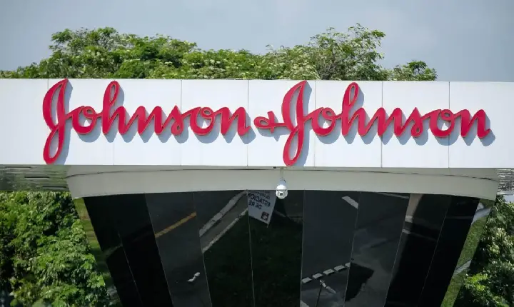Com quase 40 mil processos, Johnson & Johnson vai cancelar produção de talco para bebês em 2023