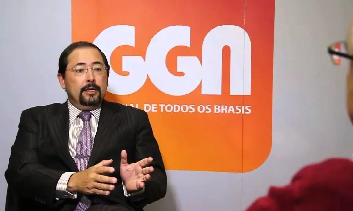 Como a troca de advogados pode beneficiar Bolsonaro no processo sobre golpe