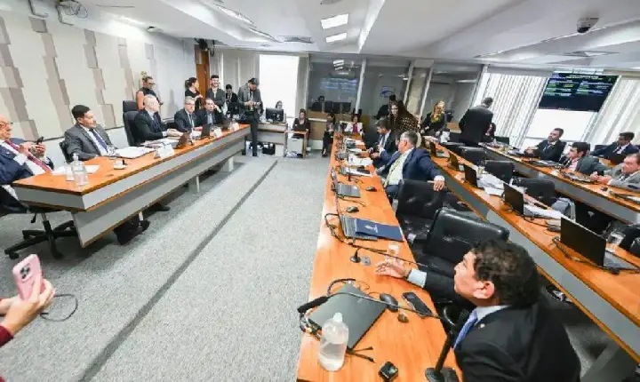 CPI chama Moraes e Toffoli e convoca ex-ministros de Bolsonaro e Vorcaro