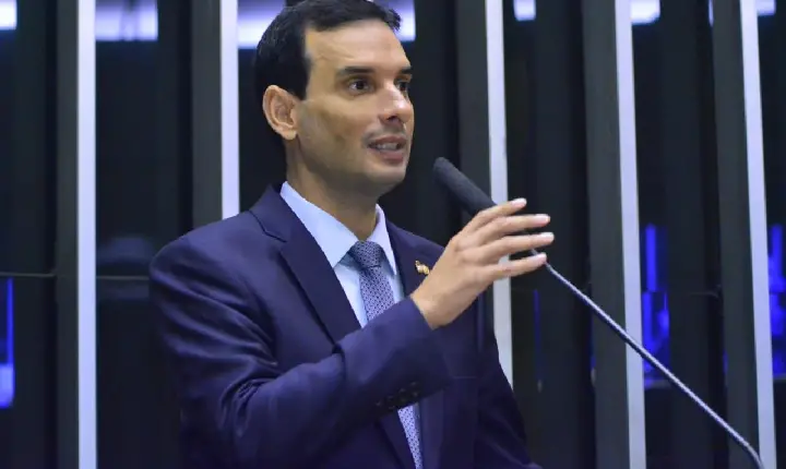 Deputado Baiano Leo Prates lança newsletter mensal com balanço de ações do mandato federal