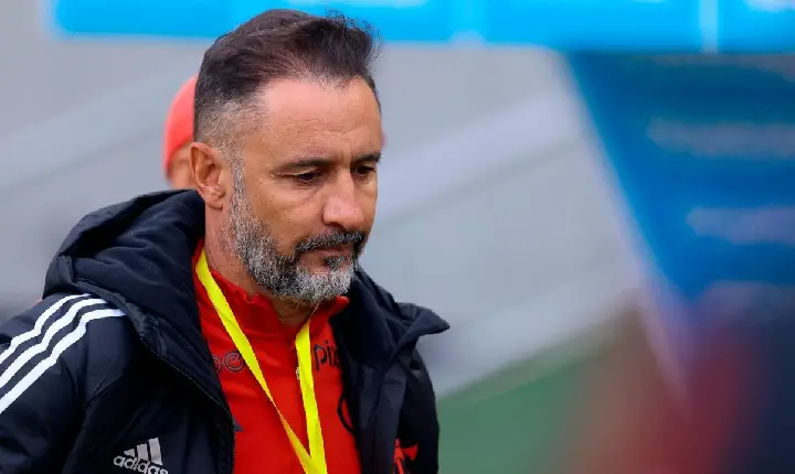 Diretoria age nos bastidores por demissão de Vítor Pereira, que vive últimas horas no Flamengo