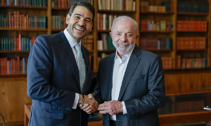 Do Gabinete à Toga, a Sombra de um 