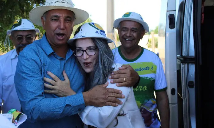 Dra. Raissa Soares é recebida com festa em Ourolândia