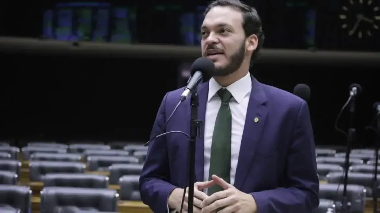 Ex-deputado Uldurico Junior é preso em operação que revela propina de R$ 2 milhões e elo com o Comando Vermelho