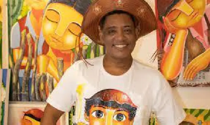 Ex-frentista, pintor baiano se emociona ao ver suas obras expostas no Louvre