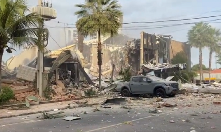 Explosão destrói restaurante do grupo Coco Bambu e outros imóveis em Teresina