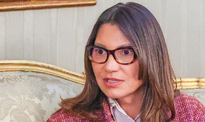 Filho do Presidente, chama a mulher dele de Puta