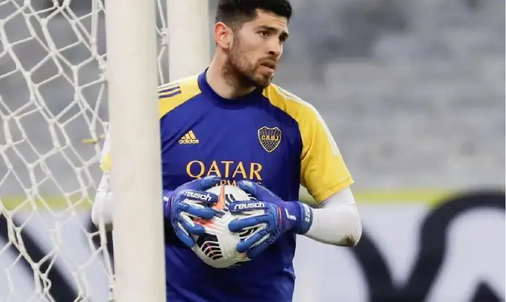 Flamengo anuncia pré-contrato com goleiro Rossi; vínculo será até 2027