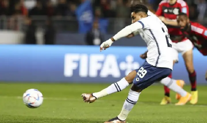 Flamengo desmonta após expulsão, perde para o Al Hilal por 3 a 2 e deu adeus ao sonho do bi mundial