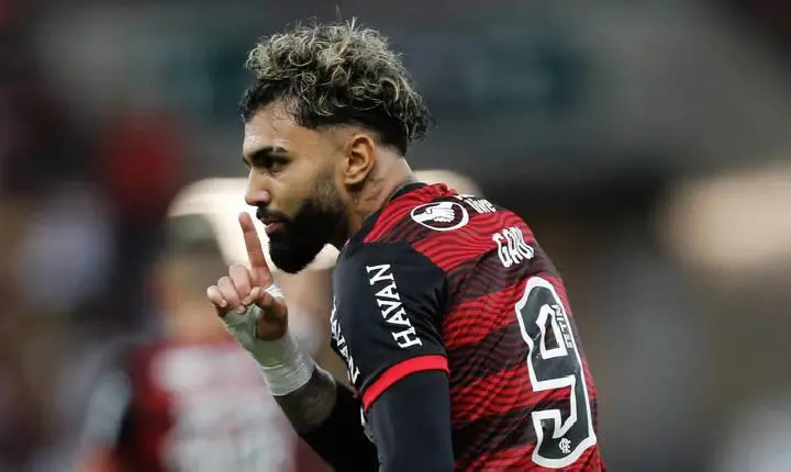 Flamengo ganha de novo e afunda São Paulo no Campeonato Brasileiro