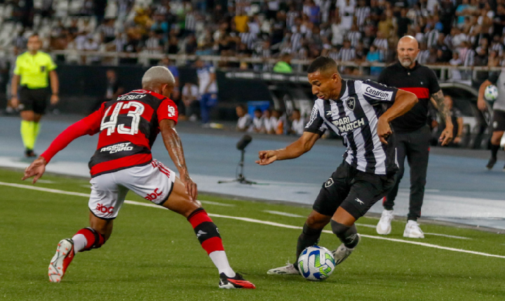Flamengo vence o Botafogo por 2 a 1 pelo Brasileirão