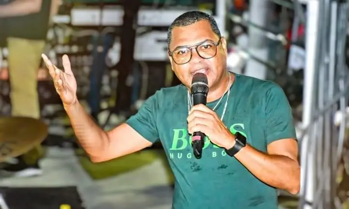 Formiga: O Criador da Lambaeróbica e o Ícone Cultural de Porto Seguro