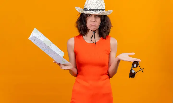 Golpista engana mais de 300 clientes em agência de viagem e desaparece