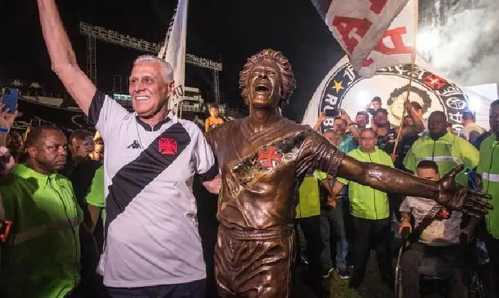 Ídolo do Vasco, Roberto Dinamite morre aos 68 anos