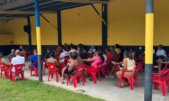 Iedo Elias pré-candidato a prefeito de Belmonte se reúne com servidores afastados