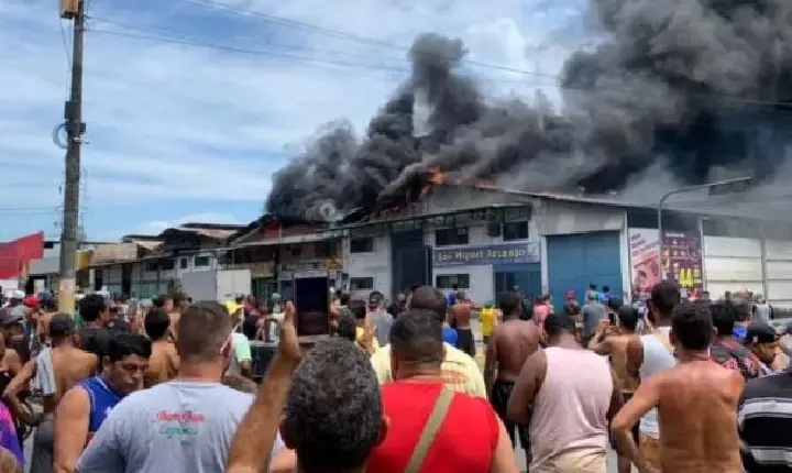 Incêndio no Ceasa do Rio de Janeiro causa tumulto e lojas são saqueadas