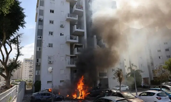Israel entra em guerra contra o Hamas após ataque