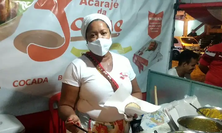 Jaqueline do Acarajé: Sabores Autênticos e Tradições Cultivadas em Porto Seguro e Cabrália