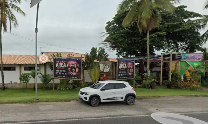 Justiça Federal Interdita Barraca AREA BEACH em Porto Seguro por Graves Irregularidades Ambientais e Descumprimento de Acordo