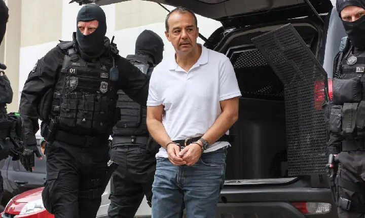 Justiça libera Cabral de prisão domiciliar, mas ex-governador precisará usar tornozeleira