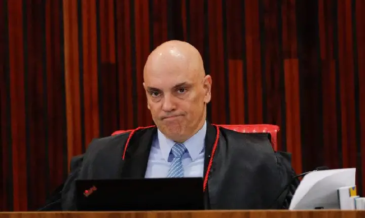 Mensagens apontam que Moraes usou TSE para investigar bolsonaristas, diz jornal