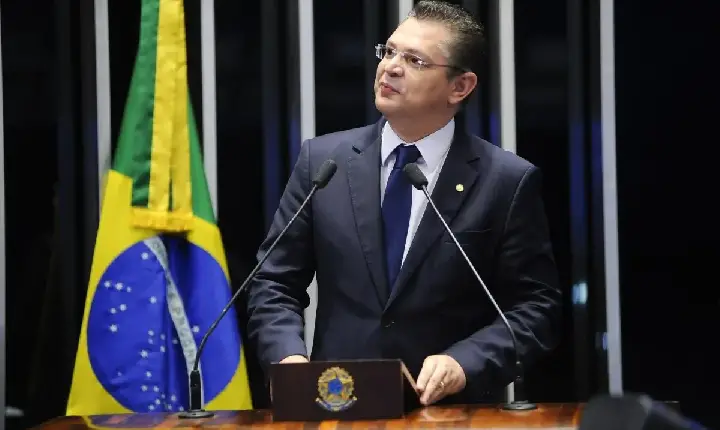 ‘Moraes é psicopata de alto grau’ diz Sóstenes após prisão de Bolsonaro