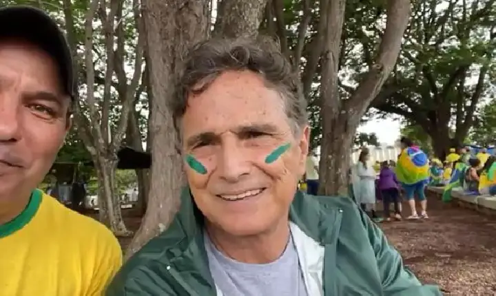 Nelson Piquet participa de protestos pró-Bolsonaro e pede ‘Lula no cemitério’