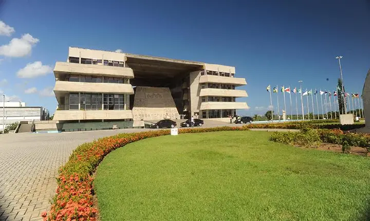 O Mapa do Poder na Bahia Raio-X dos Investimentos em Porto Seguro