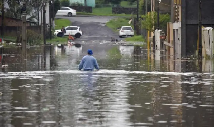 Oktoberfest é suspensa em Blumenau devido às fortes chuvas que atingem Santa Catarina