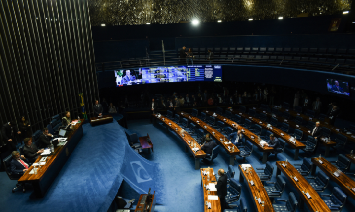 PEC da enfermagem é aprovada pelo Senado e vai para promulgação no Congresso Nacional