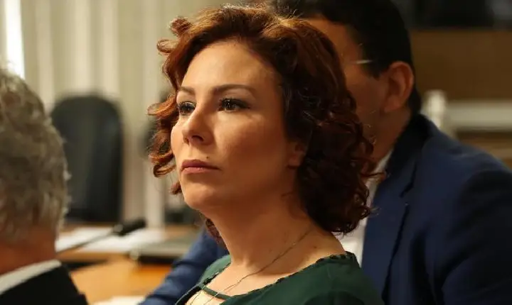 PF faz buscas em endereços de Carla Zambelli e prende hacker Walter Delgatti