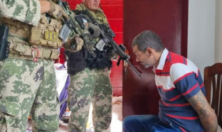 Polícia paraguaia prende líder do PCC durante operação na fronteira com o Brasil