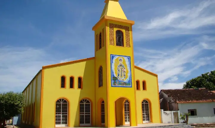 Por alta de casos de covid-19, cidade na Bahia decreta toque de recolher