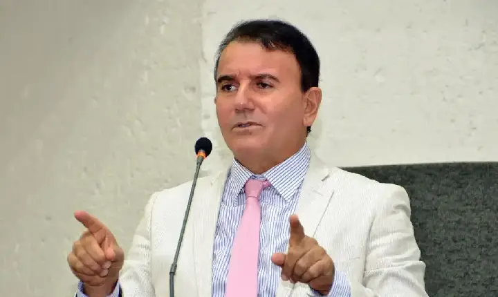 Prefeito diz, em ligação, que ministro do STJ antecipou operação da PF