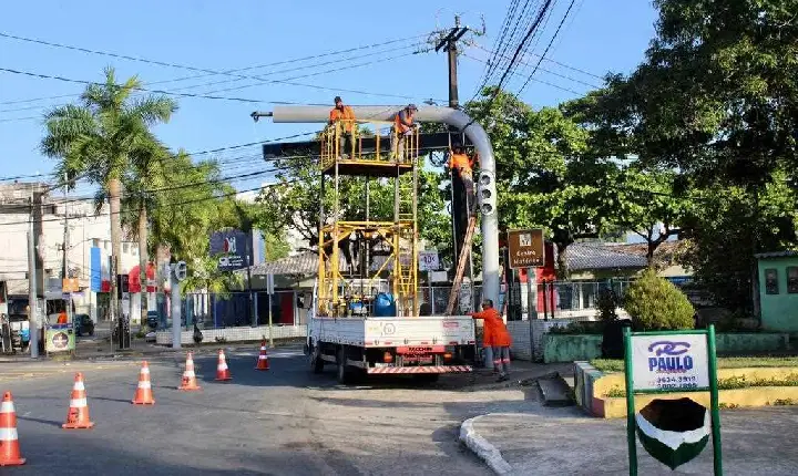 Prefeitura de Ilhéus instala novos semáforos no Pontal e na região central da cidade