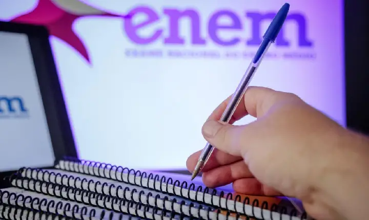 Preso em 2018, miliciano é aprovado no Enem e passa para a prisão domiciliar