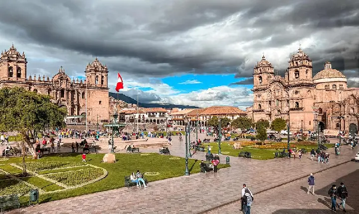 Seis presidentes em 6 anos