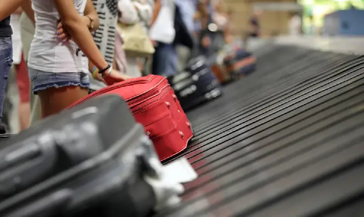 Senado aprova volta da gratuidade no despacho de bagagens nos aeroportos