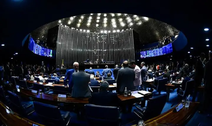 Senado pretende votar PEC das Drogas em reação a julgamento do STF que descriminaliza porte para consumo próprio