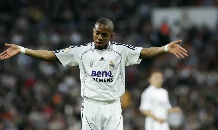 STF decide por 9 a 2 manter o ex-jogador Robinho na prisão