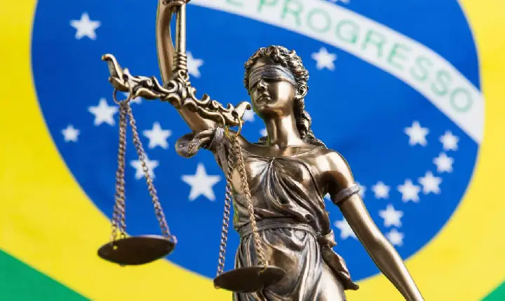 STF tem maioria para manter cobrança retroativa de tributos; julgamento é suspenso