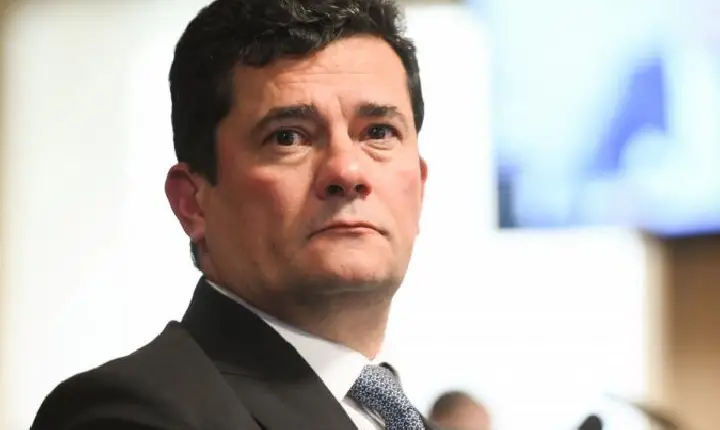 TRE-PR forma maioria e livra Moro de cassação