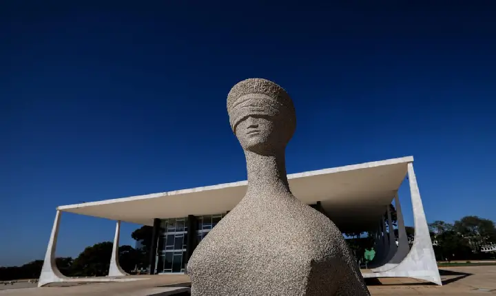 Tributarista prevê grande número de ações na Justiça caso o aumento do IOF volte a vigorar